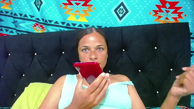 GiveLove1 online show from 23, 2, 2025