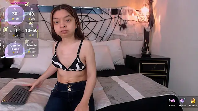 CharlotteMuller online show from 10, 10, 2025