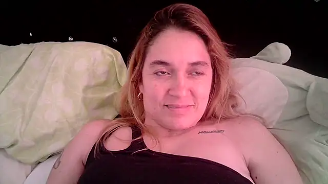 Snapshot of Izury_Blondee chatting on 27, 2, 2025 Izury Blondee online show from 27, 2, 2025