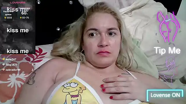 Snapshot of Izury_Blondee chatting on 24, 9, 2025 Izury Blondee online show from 24, 9, 2025