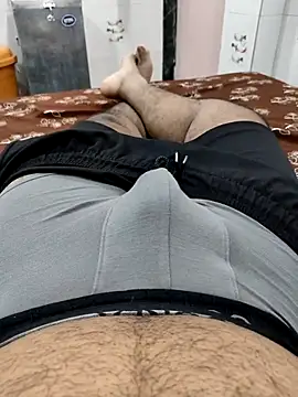 Snapshot of HunterBoy27ForMilf chatting on 9, 5, 2026 HunterBoy27ForMilf online show from 9, 5, 2026