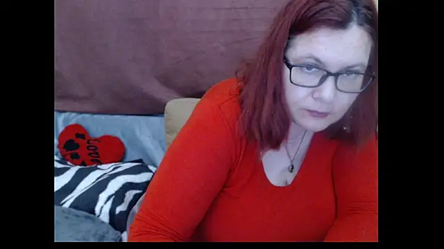 Snapshot of PlayfullMature chatting on 19, 4, 2026 PlayfullMature online show from 19, 4, 2026