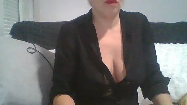 Snapshot of julietesexy80 chatting on 14, 11, 2025 julietesexy80 online show from 14, 11, 2025
