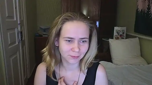 Riley Roo online show from 5, 2, 2025