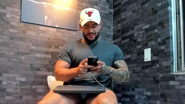 Snapshot of BruceDallas chatting on 6, 2, 2026 BruceDallas online show from 6, 2, 2026