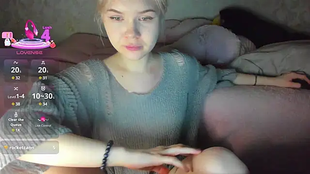 Dopaminegirl online show from 2, 3, 2025