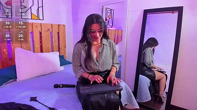 emily amaya online show from 19, 6, 2026