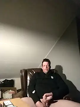 Knuffelstaaf123 online show from 12, 3, 2026