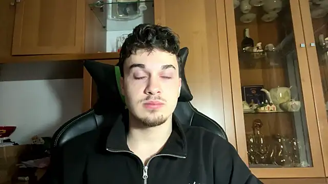 Hank 04 online show from 7, 1, 2025