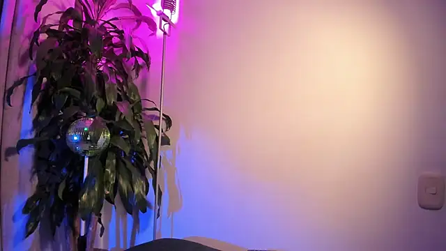 Romeocolin online show from 10, 9, 2025