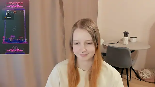 Snapshot of Alyaley chatting on 1, 2, 2025 Alyaley online show from 1, 2, 2025