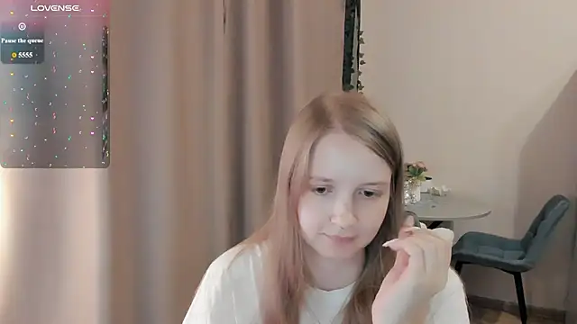 Snapshot of Alyaley chatting on 13, 7, 2026 Alyaley online show from 13, 7, 2026