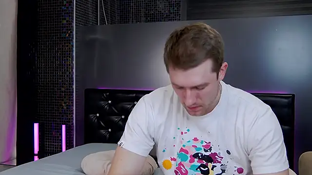 EthanPinkman online show from 16, 9, 2025