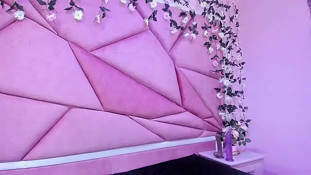 Snapshot of LilithCooperr_ chatting on 27, 2, 2025 LilithCooperr online show from 27, 2, 2025
