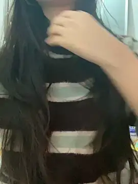 Snapshot of -hanime- chatting on 17, 12, 2024 -hanime- online show from 17, 12, 2024