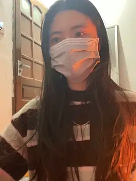 Snapshot of -hanime- chatting on 18, 12, 2024 -hanime- online show from 18, 12, 2024