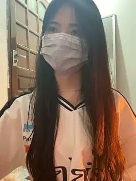 Snapshot of -hanime- chatting on 23, 12, 2024 -hanime- online show from 23, 12, 2024