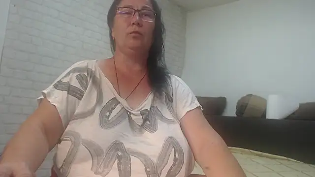 EmmaSquirt online show from 5, 6, 2026