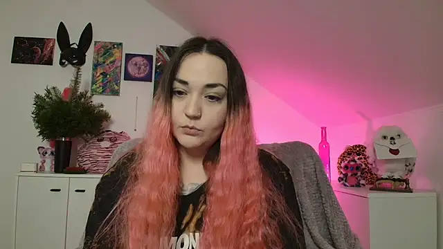 PinkHurricaneOfficial online show from 22, 3, 2026