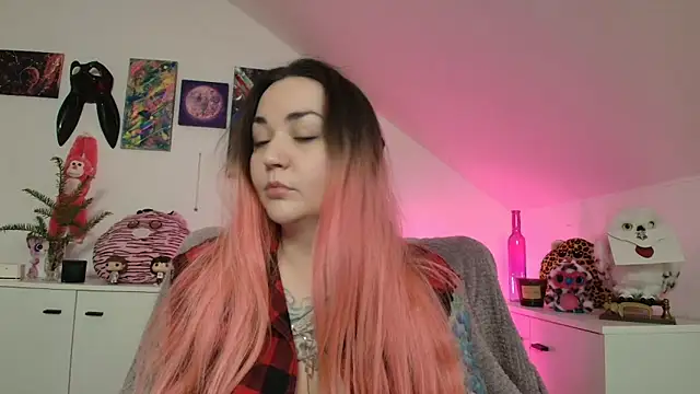 PinkHurricaneOfficial online show from 11, 4, 2026