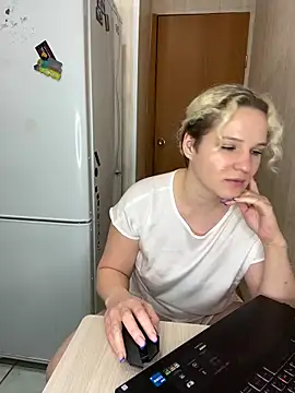 MrMrsRight online show from 6, 2, 2025