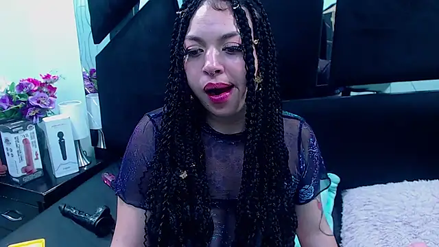 Snapshot of Cocoo_Nuth chatting on 5, 1, 2025 Cocoo Nuth online show from 5, 1, 2025