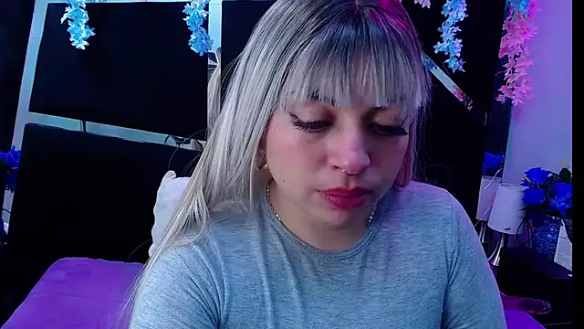 Snapshot of Cocoo_Nuth chatting on 22, 2, 2025 Cocoo Nuth online show from 22, 2, 2025