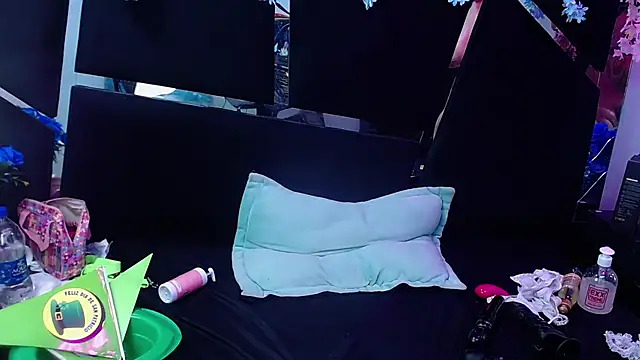 Snapshot of Cocoo_Nuth chatting on 18, 3, 2025 Cocoo Nuth online show from 18, 3, 2025