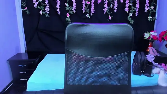 Snapshot of Cocoo_Nuth chatting on 28, 11, 2025 Cocoo Nuth online show from 28, 11, 2025