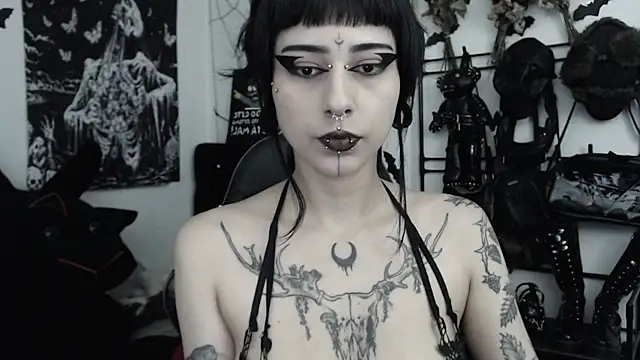 Snapshot of n0sferatus__ chatting on 28, 7, 2026 n0sferatus online show from 28, 7, 2026