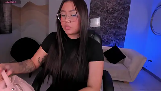 AmberLewis  online show from 25, 2, 2025