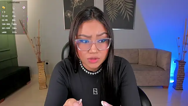 AmberLewis  online show from 4, 11, 2025