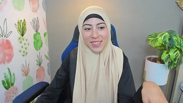 chaymae nah  online show from 13, 12, 2024