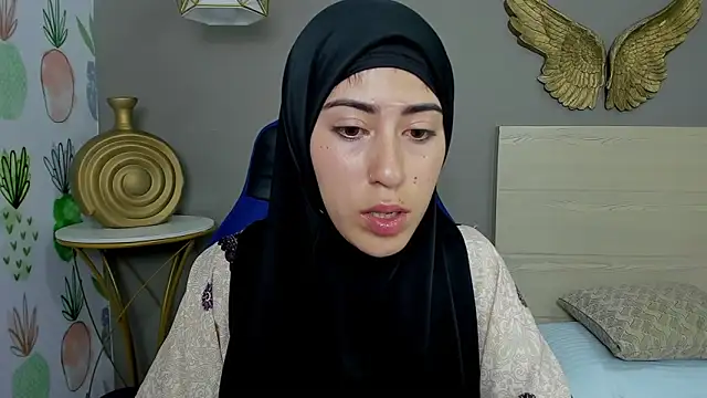 chaymae nah  online show from 15, 1, 2025