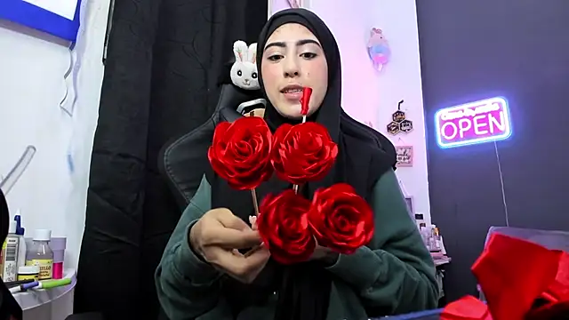 Snapshot of chaymae_nah_ chatting on 23, 4, 2026 chaymae nah online show from 23, 4, 2026