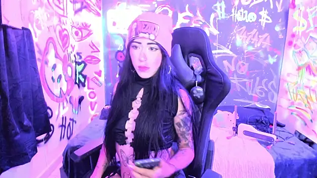 Snapshot of chaymae_nah_ chatting on 29, 4, 2026 chaymae nah online show from 29, 4, 2026