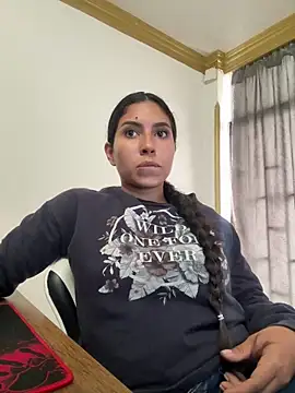 Snapshot of bella-black chatting on 21, 5, 2026 bella-black online show from 21, 5, 2026