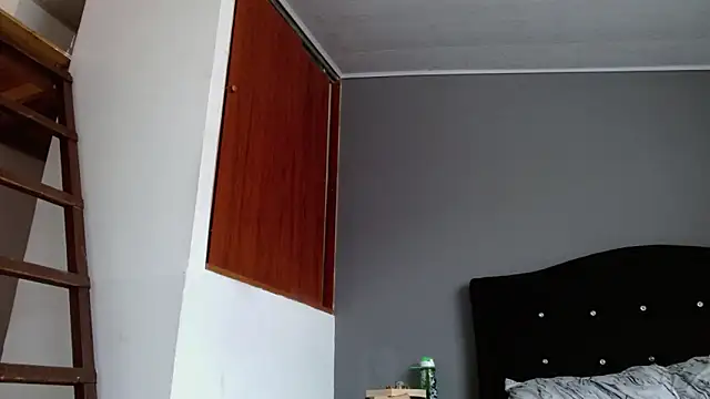 Snapshot of Emilia_1995 chatting on 3, 6, 2026 Emilia 1995 online show from 3, 6, 2026