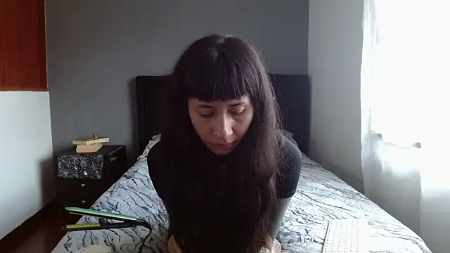 Snapshot of Emilia_1995 chatting on 17, 6, 2026 Emilia 1995 online show from 17, 6, 2026