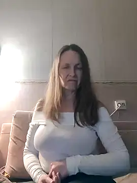 Evelina cute online show from 26, 2, 2025