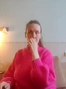 Evelina cute online show from 5, 2, 2026