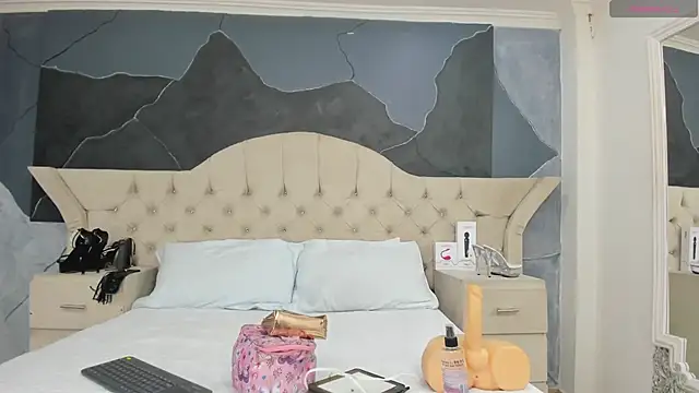 AmberGreyy  online show from 19, 2, 2025