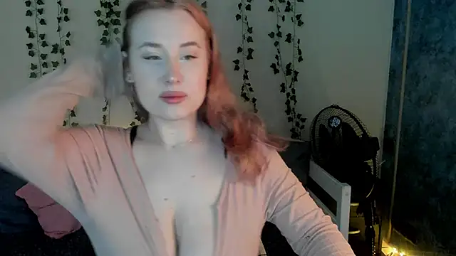Snapshot of Emily_Gin chatting on 29, 1, 2025 Emily Gin online show from 29, 1, 2025