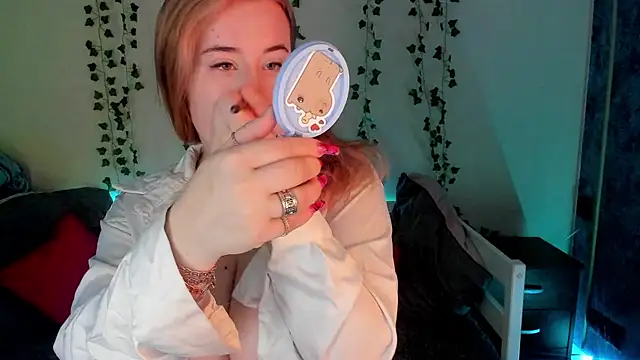 Snapshot of Emily_Gin chatting on 15, 2, 2025 Emily Gin online show from 15, 2, 2025