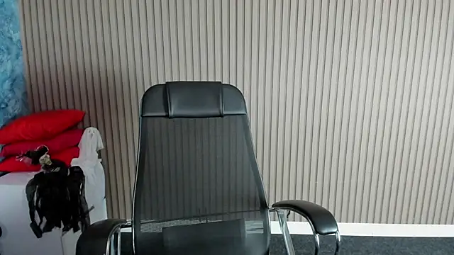 Snapshot of Emily_Gin chatting on 30, 10, 2025 Emily Gin online show from 30, 10, 2025