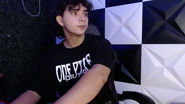 Dani cumboy online show from 7, 3, 2025