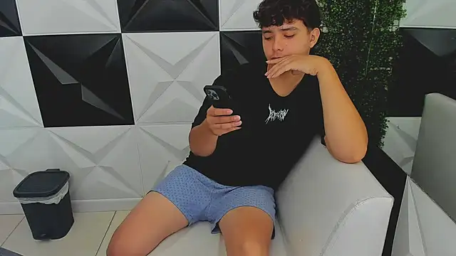 Dani cumboy online show from 8, 10, 2025