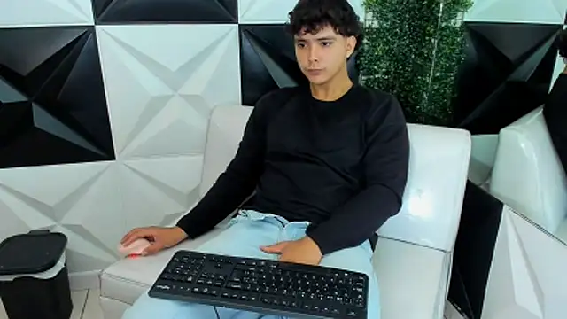 Dani cumboy online show from 26, 11, 2025