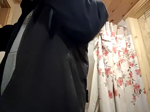 Lilsmokeshow017 online show from 21, 4, 2026