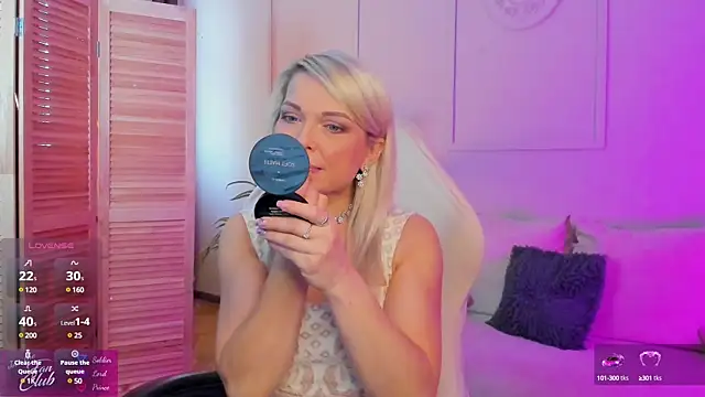 Gloria Lovely online show from 4, 2, 2025